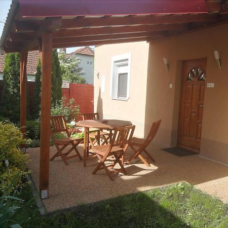 Agnes Vendeghaz Apartment Jula Exterior foto